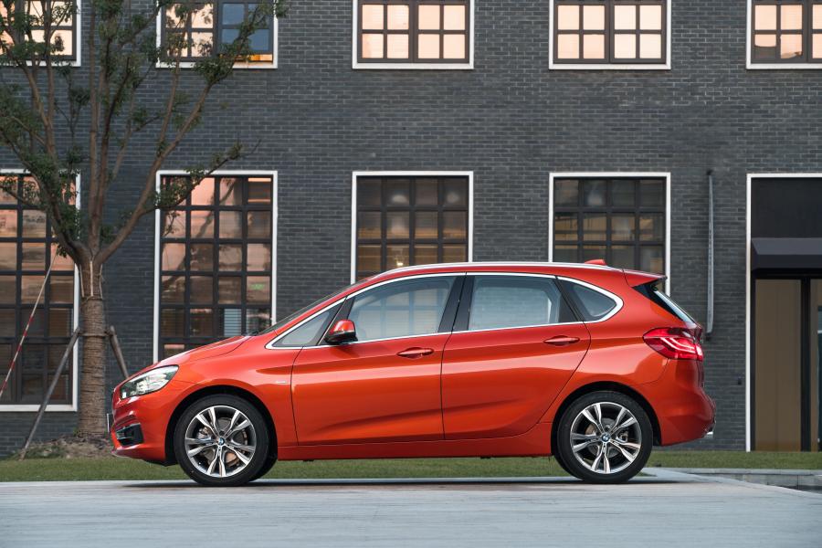  BMW 220i Active Tourer Luxury Line 2016 года  (CN) (фото 27 из 34)
